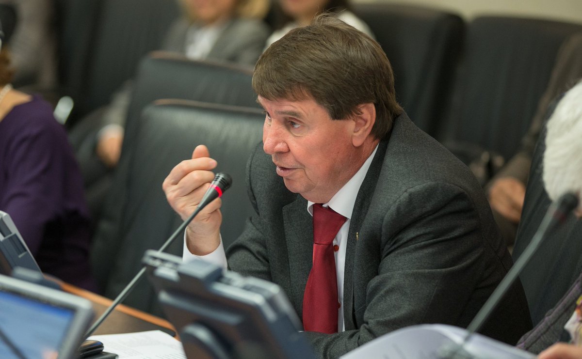 Цеков объяснил, почему Украине следует отдать России южные регионы