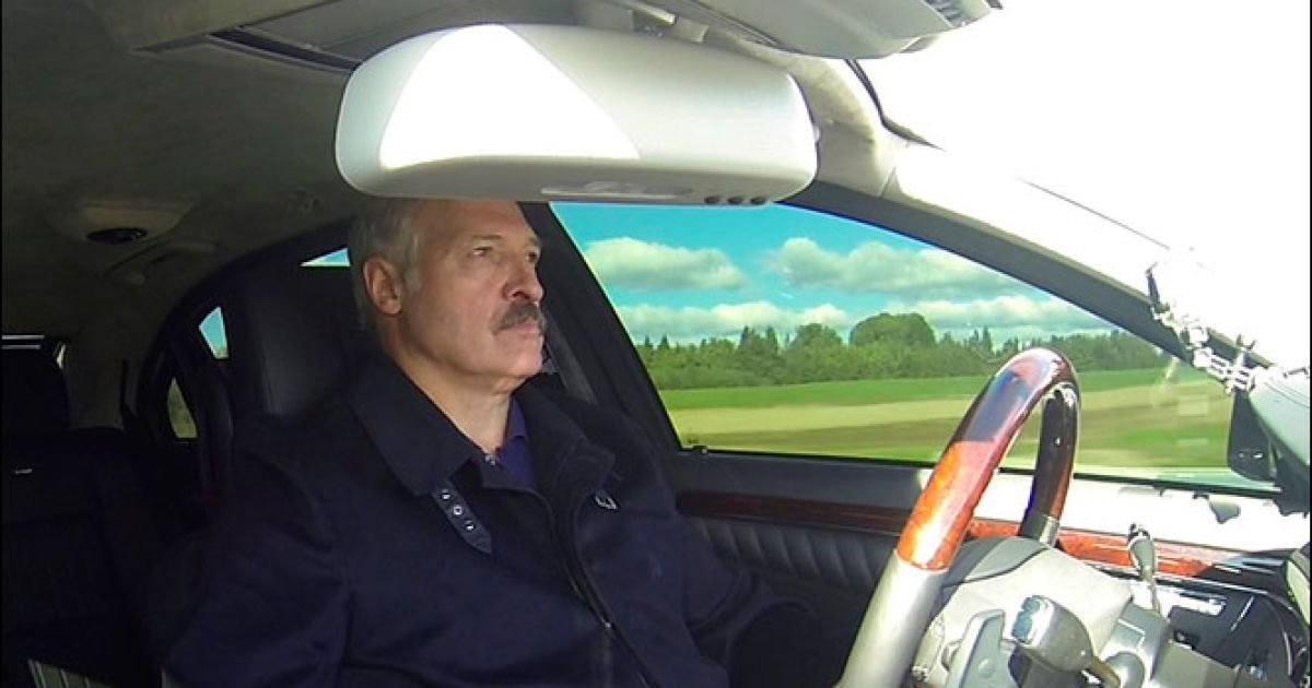 Почему Лукашенко заговорил о возможном побеге в Россию