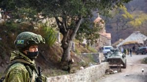 Российский миротворец пострадал при взрыве мины в Карабахе