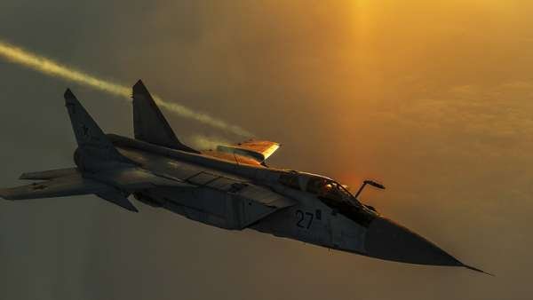 Просто челюсть отпала: русский ас на МиГ-31 поразил американцев полётом в стратосфере