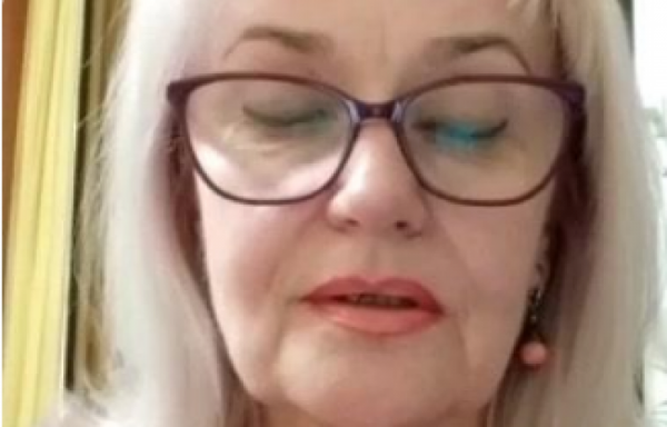 Фарион на фоне ножа и грязного окна поклялась в «вечной мести» Москве