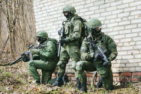 Будущее наступило: экзоскелеты «Ратник» восхитили Сеть