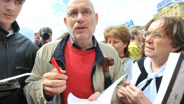 "Отравить Алёшеньку-дурачка?": На "мерзость" Акунина о Навальном ответили резкой правдой