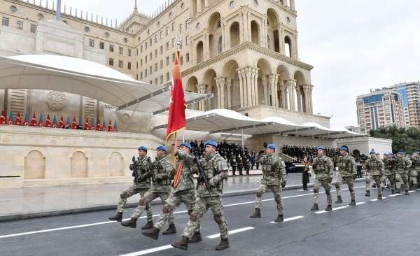 Азербайджанские войска окружили российских миротворцев в Карабахе