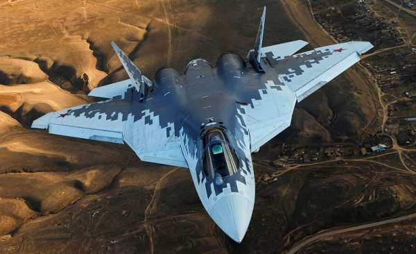 "Умный самолёт с умным оружием": Уникальный Су-57 назвали большим шагом вперёд