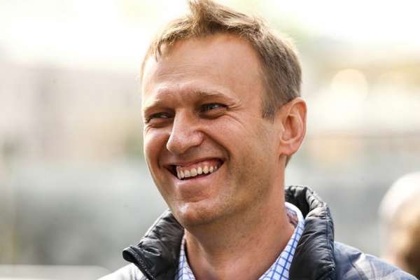 Навальный, как всегда, продемонстрировал запредельную глупость, слепив постановочный звонок «отравителю ФСБ» на коленке