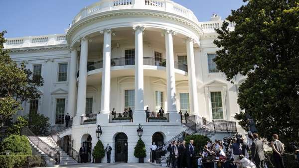 Один дома: Секретная служба США не знает, что делать, если Трамп откажется покидать Белый дом