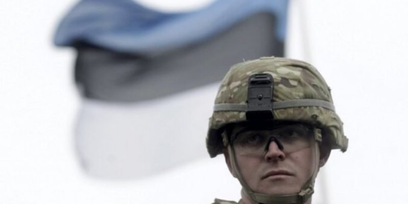 Эстония: вечеринка военных стала очагом коронавируса, заболели и работники скорой