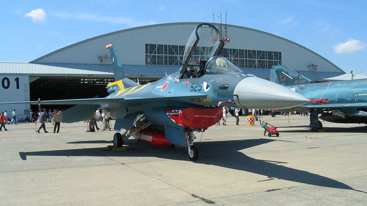 Япония планирует наладить выпуск беспилотных истребителей к 2035 году