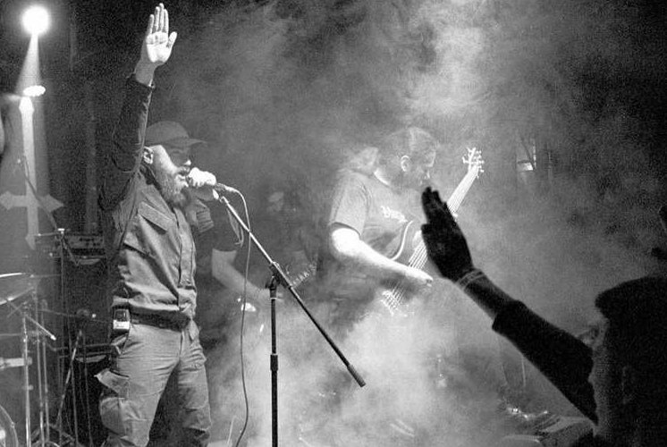 Где вы видели нацистов на Украине? Да на сцене!