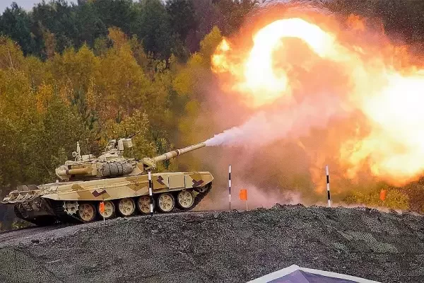 Танки COVID не боятся: Армия прошла пандемию на броне