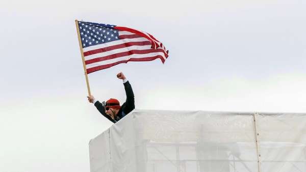 Испугались индейского колдуна. Над Байденом нависло убийственное проклятие