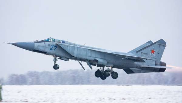 Серьёзный шаг в битве за Арктику: Россия разместила на Новой Земле дальние перехватчики