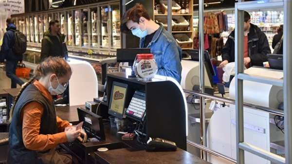 Языковой патруль вышел на охоту. Как на Украине началась тотальная украинизация сферы услуг