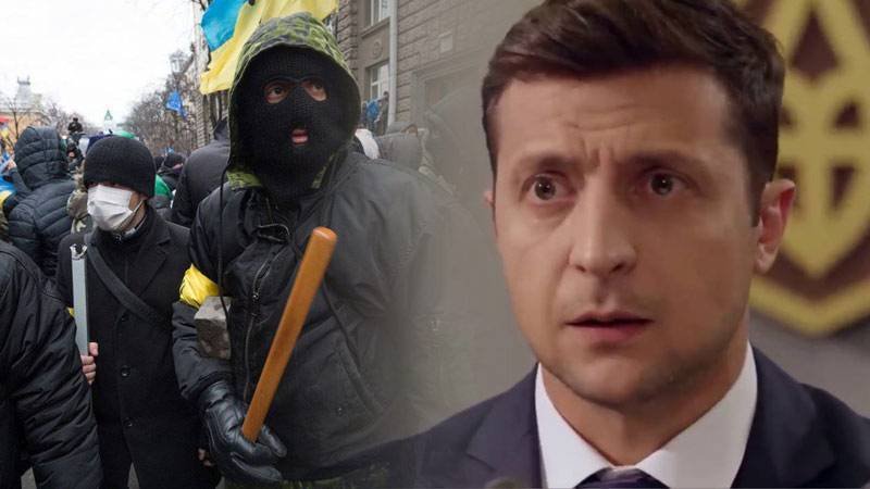 Нацики угрожают Зеленскому «майданом»