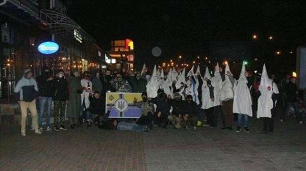 «Артек» для фашистов». Украинская полиция объединяется с ультраправыми