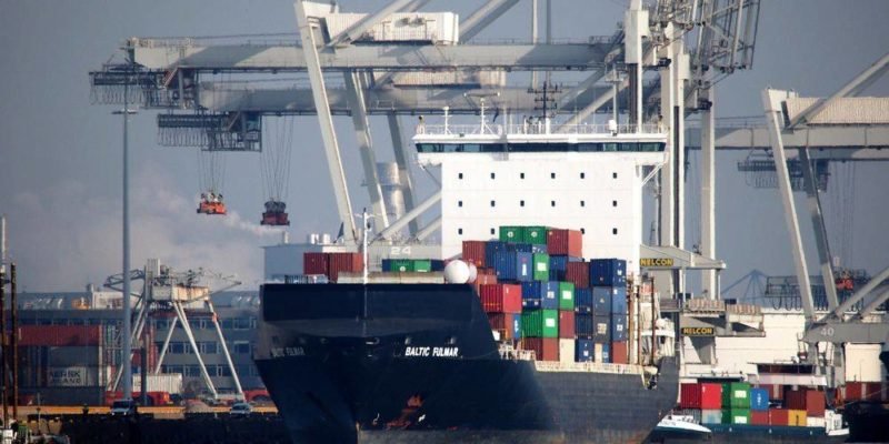 Вслед за Россией из Прибалтики уходит Казахстан