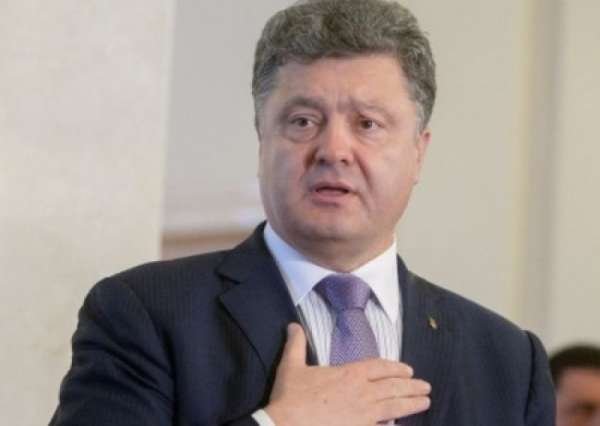 Порошенко демонстративно не поздравил друга Джо с инаугурацией