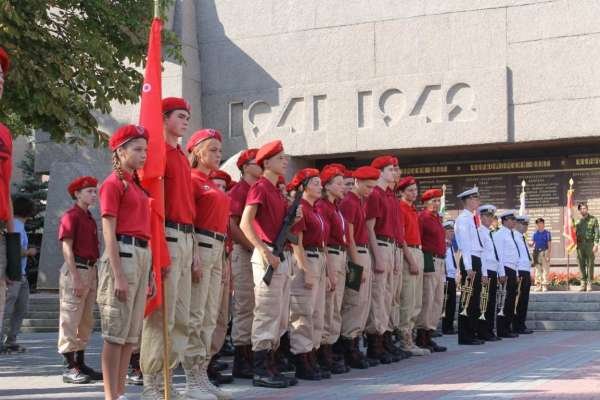 «Это всё нас очень пугает» – крымская Юнармия довела до паники украинских русофобов