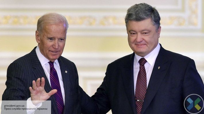 Украина завела уголовные дела в отношении Байдена и Порошенко