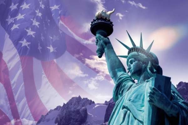 Славян в США приравняли к «цветным сообществам»