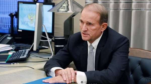 Партизанский отряд с предателем. Кто выиграл от атаки на СМИ Медведчука