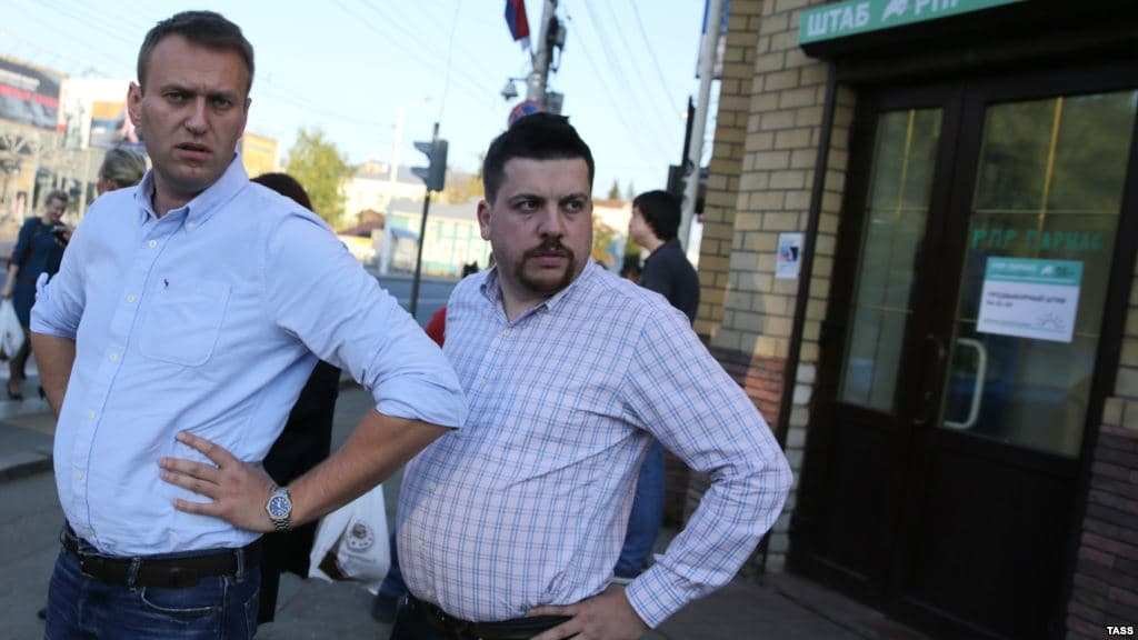 Политические диверсии навальнистов разваливают системную оппозицию в пользу «Единой России»