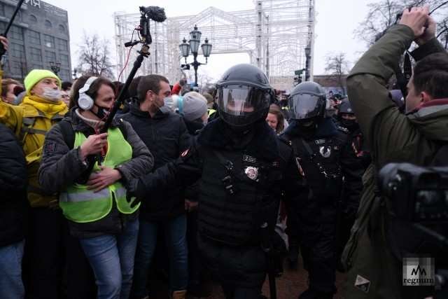 Захарова прокомментировала выдворение из РФ обнаглевших послов-навальнистов