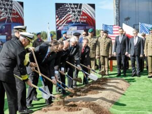 Как американцы обещали Польше базу построить