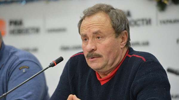 «Все делается под одеялом». Быстряков о том, как Украина на самом деле относится к РФ