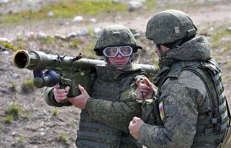 На оренбургском полигоне «Игла» уничтожила вертолеты условного врага