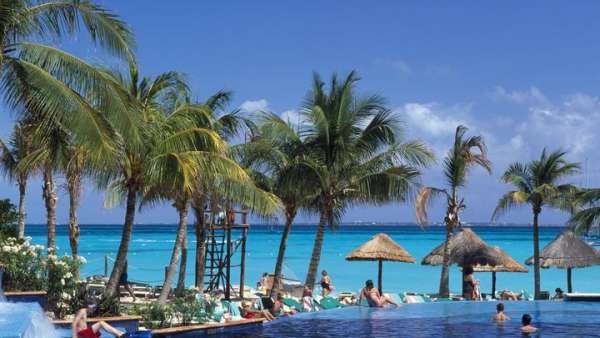 "Адьос, амигос!": Главный русофоб США бросил замерзающих техасцев ради пляжа и моря