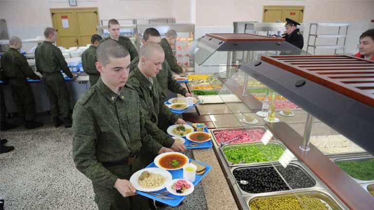 В Кремле отвергли возможность отмены призыва в армию