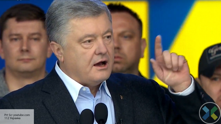 Порошенко поддержал остановку подачи воды и электроэнергии в Крым