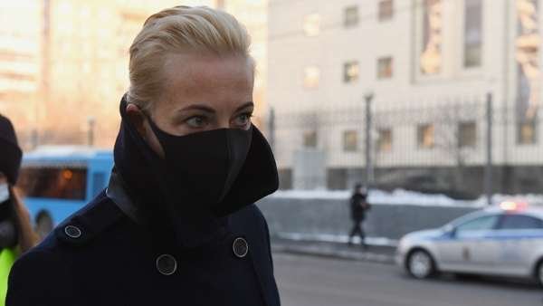 История с Навальным превращается в комедию – гражданство ФРГ Юлии Навальной подлинное