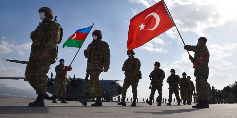 Турция и Азербайджан проведут шестинедельные военные учения