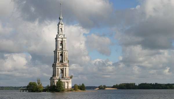 Кому она нужна, эта Россия