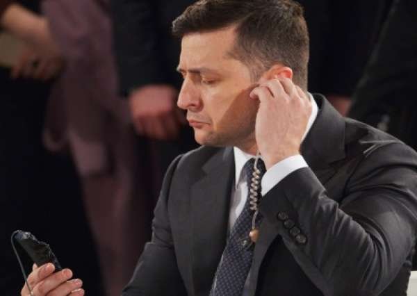 Британская Ми-6 играет против Зеленского?