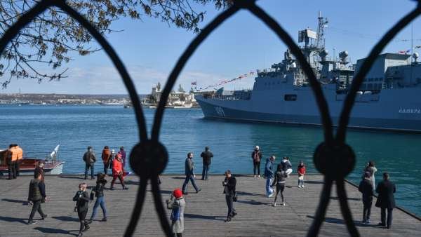 Шпионы в Крыму? Да там непочатый край работы: Баранец не стал скрывать материалы для разведки