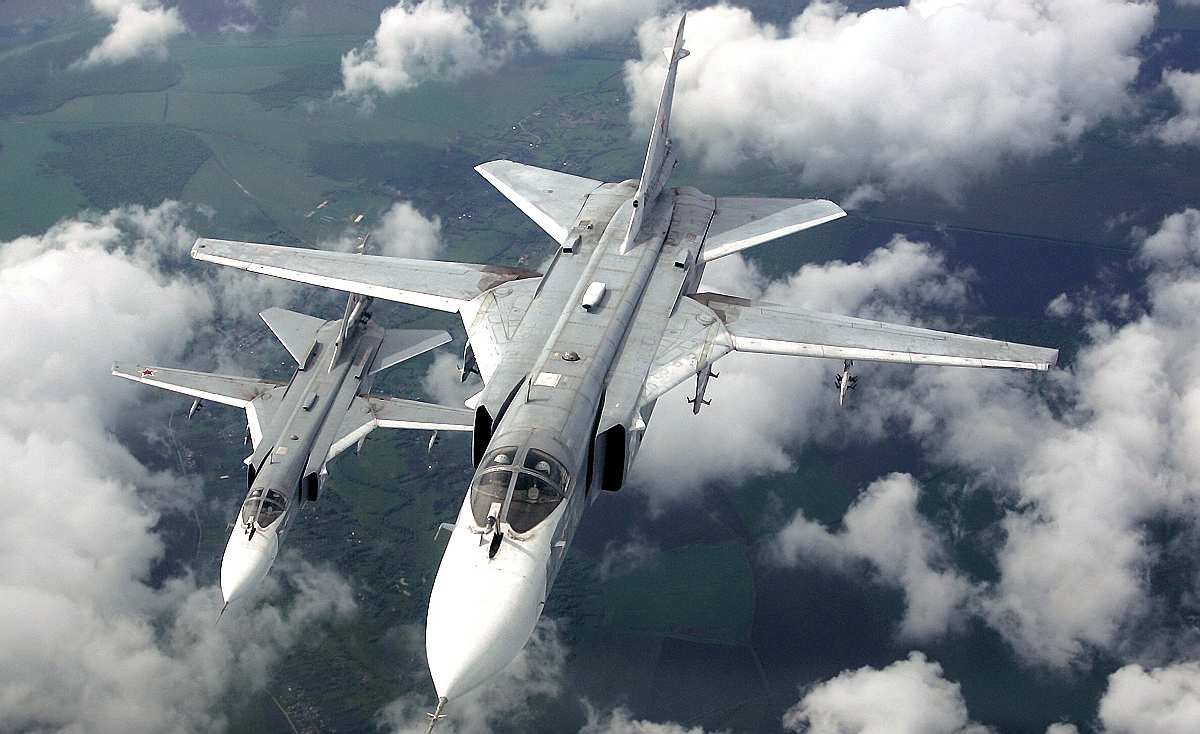 Россия встретила эсминцы НАТО в Черном море учениями по бомбометанию