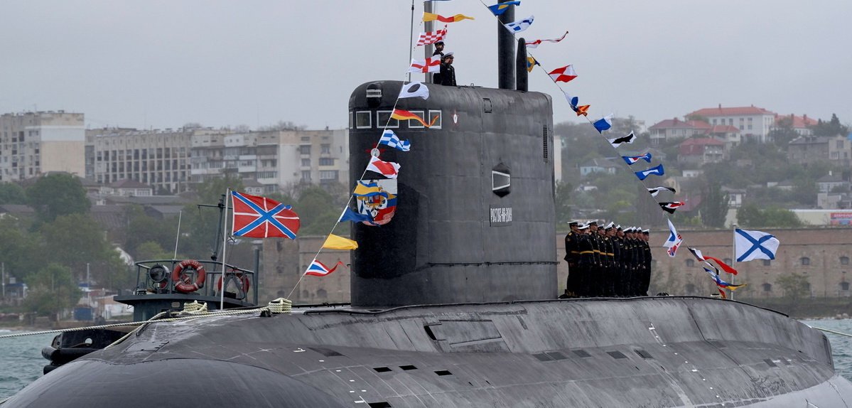 Все подлодки Черноморского флота вышли за пределы мест базирования