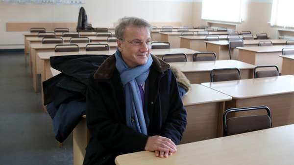 "Не положено местным". Греф до сих пор не верит, что Крым наш. И он не один, кто предаёт Крым