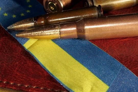 Боевые действия на Донбассе всё никак не начнутся, но это не значит, что Украина отказалась от войны