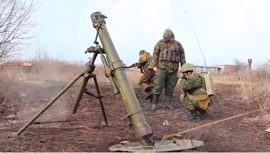 Украинские силовики обстреляли пригород Донецка из миномета