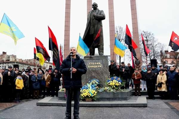 «Показать истинного Бандеру»