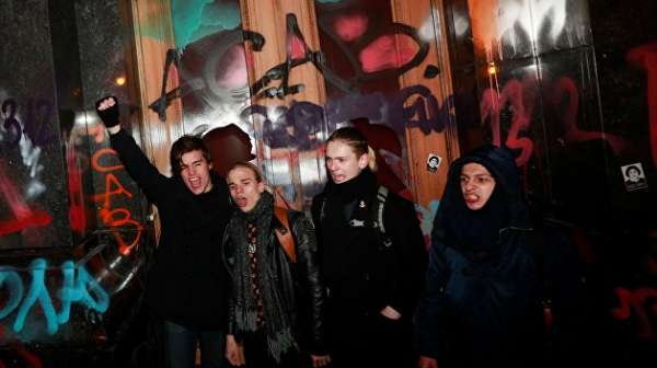 Сожрут ли они друг друга? Большая ложь рождает большое недоверие