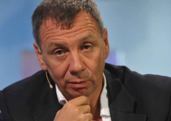 Пан Байден по телефону потрепал холопа Зеленского за холку