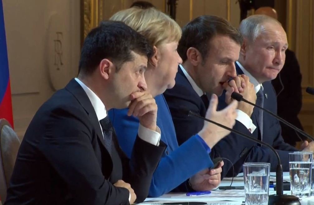 Почему Украину перестал устраивать Минск как переговорная площадка?