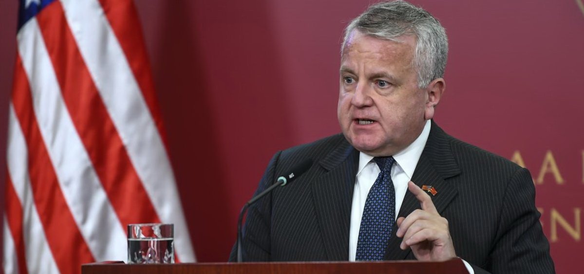 Посла США могут выдворить из России