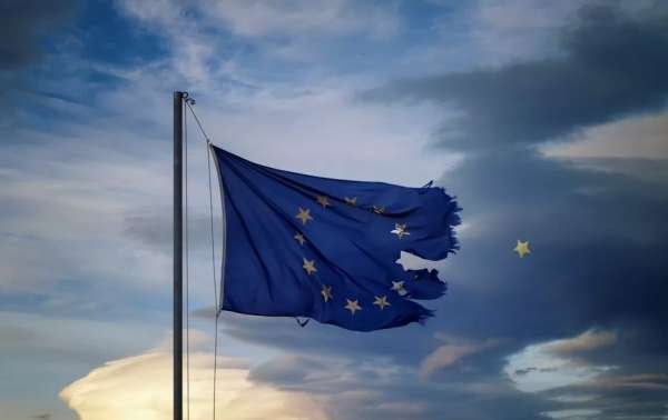 Унижение Урсулы, предсказание Киссинджера, спор о вакцине – ЕС изжил себя